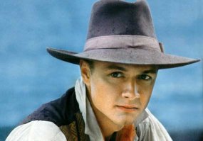 Олег Басилашвили
Михаил Козаков
Олег Янковский
Александр Ширвиндт

Хорошие актеры, но красивыми их не считаю...ИМХО

Владимир Шевельков предпочтительней.