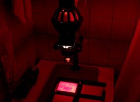 Олдфагам посвещается. Сколько просидел в ванной, сколько утерянной романтики: проявка, сушка, печать, обрезка, опять сушка... Настоящее искусство. А щас кнопку нажал - и ты уже "фотограф"!