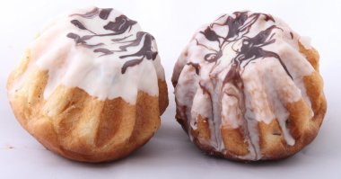 А ромовая баба и буше?И если ромовую бабу купить сейчас не проблема, то буше я давно-давно не видела в продаже