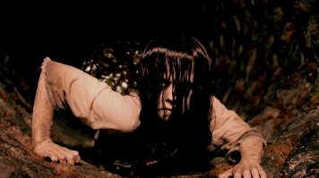 Вот хорошие полы.Чтобы качественно просраться...Еще Самару из "Звонка" туда влепить...)))