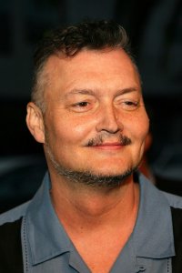 Элвис,Вуди и Уокер,кто все все остальные сексуальные маньяки? Особенно вот этот!?