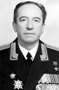 Автор если уж пишешь о героизме людей, то и не грех их фотографии прикреплять, страна должна знать своих героев. Ефим Анатольевич Дыскин: