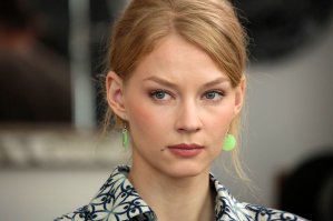 А где наши?
Светлана Ходченкова и Анна Азарова?