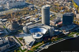 Создание "Ельцин-Центра" обошлось казне в 7 000 000 000 руб.
А вы тут про какие-то джинсы...