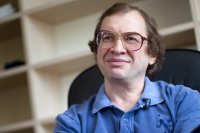 Что следует из видео
эксперт

покупатель

продавец

ну и оператор