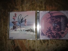 Во время последнего тура Nazareth у Дэна МакКаферти автограф удалось получить :) ..