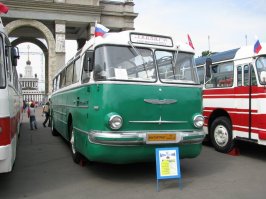 На межгороде был самым лучшим автобусом. 
Пришлось в детстве на нем поездить.