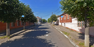 У зеленой машины главная дорога была, а у этих "петухов" вообще знак СТОП.
1. Вид со стороны движения зеленой машины.
2. Вид со стороны движения "петухов" на серой авто.

Заметил, что более агрессивные ублюдки всегда как правило не правы. На права учиться надо, а не покупать. Права и авто нужны не для понтов, а для боле быстрого и комфортного передвижения (в Москве для более комфортного передвижения с грузом ;) )
Увы, права не для умственноотсталых.