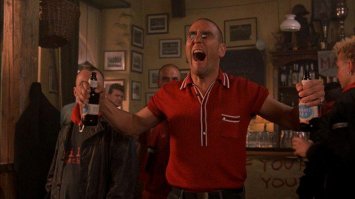 Вспомнился фильм Евротур и английские футбольные хулиганы, они в фильме кстати французов гоняли.