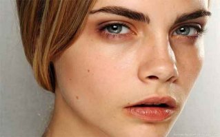 19 проблем, которые поймут только девушки с густыми бровями