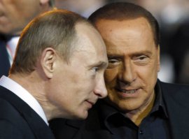 " Силь­вио Бер­лу­с­ко­ни, ко­то­ро­го неод­но­крат­но ули­ча­ли во взя­точ­ни­че­стве."
делится личным опытом...