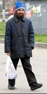 Он идёт, как глубокий старец, узривший вечное!