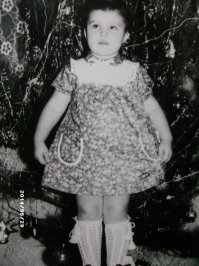 1 годика два -три, 
2 годика четыре - пять, с мамой
3 лет шесть, детский сад
с 1987 по 1990гг.