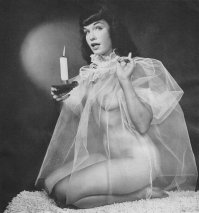 Бетти Пейдж - многие пин-ап картинки нее рисовали .. даже фильм про неё вышел