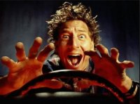 Сдав на права 5 лет не имел своей машины. Пока не выяснилось, что нашей даче без машины трудно. Хозяин забросал багажник и салон вполне бодренькой четвёрки какими то запчастями хлопнул дверью перекрестил и махнув рукой ушёл. Плавно тронулись и выехали на дорогу. Город был не сильно загружен но нам с женой хватило... 

Особо запомнилось движение в среднем ряду между двумя автобусами... Штаны намочили но до дома доехали. Выяснив по телефону у бывшего хозяина как у его машины включается задняя скорость я боле менее профессионально припарковался но оказалось, что криво. Жена сказала, что парковался как блондинка )) 5 лет ужо откатал. Два раза в меня прилетали, чинился, один штраф за быстрый проезд под камерой.  Стараюсь ездить аккуратно и предсказуемо. Волнение перед дорогой всё ещё слегка есть.