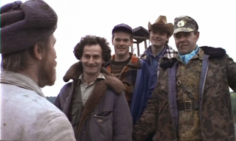 вот они работали за копейки. 
пока они были на съёмках, случился дефолт в стране. Руководство фильма от них это скрывало, что бы не отказались он съёмок.