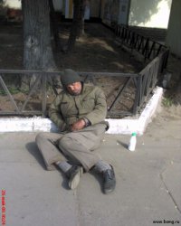 Обнаженные модели, органично слившиеся с природой