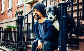 у меня только один вопрос, кто из этих двоих кого выгуливает?)