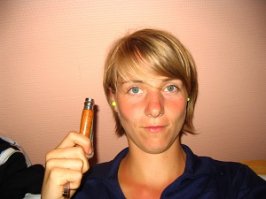 автор, прежде чем постить, проверь инфу!
 этой девушке, 4-июня 26-лет исполнилось уже!!!
