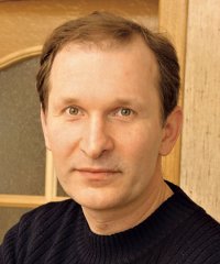 на фото  подумал  молодой Добронравов! Хотя понимаю слишком мал он для такого времени))) Но похож!