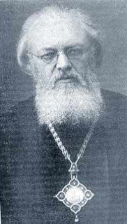 Святитель Лука (Валентин Феликсович Войно-Ясенецкий) Его титанический труд "Очерки гнойной хирургии" изменили навсегда хирургию и спасли просто неимоверное количество народа по всему миру. Впрочем, спасают и сейчас.