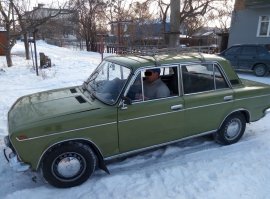 то чувство когда машина в семье на 5 лет больше, чем ты... На фотках мой старший брат в детстве и сейчас. Я младшенький, и мне 35:)