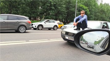 Москва, Севастопольский проспект, чувак на встречке.