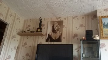 У меня её портрет на самом видном месте;)