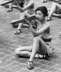 А может это одноразовые снайперши-камикадзе?