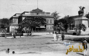Каир. Фотки 19 века. Если вы прочитаете где то что это "колониальные" здания, построенные добрыми англосаксами то это спорно.