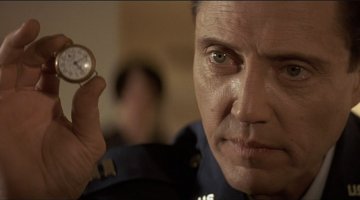 Напомнило известный фильм.