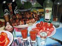 Всё, что нужно для НОРМАЛЬНОЙ вечеринки:

а не эти забугорные заморочки