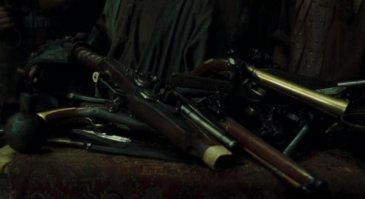 вспомнился момент из Пиратов Карибского Моря когда кира найтли сдаёт оружие китайцам....