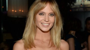 Всё время как вижу в подборках первый кадр, возникает ассоциация с Глюкозой.