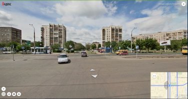 А ведь верно, даже не смотря на задержку, четырнадцатая должна закончить маневр в не зависимости от сигнала светофора. Жига выехала на зеленый и неипет, на газели у@банок.