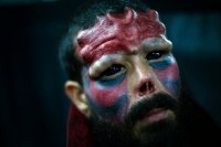 Один мужик в подборке представлен дважды. Можно проследить эволюцию. От такого  до такого