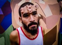 Один мужик в подборке представлен дважды. Можно проследить эволюцию. От такого  до такого