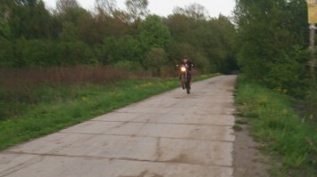 Фото двухлетней давности, чтобы вопросов не было, где дрифтит сынок))) в реальности или на плейстейшене)))