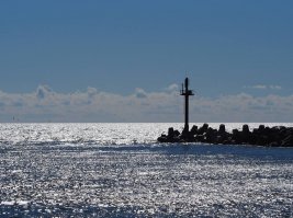 странным образом, на  сколько я люблю Природу и до безумия  море, но почти ни один кадр не  впечатлил,ну  если только  мест где  мужчина плавает в закрытом водоёме. и кадр Ошен Шорс, где  кадр из  двух снимком,но не более.видимо из-за  ракурса,т.е. аэросъёмки.
 толи дело Балтика!
п.с. все  фото сделаны  мной, в разный  промежуток времени.не  проф. просто увлечённый