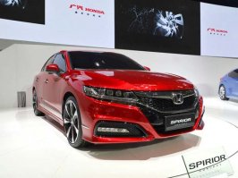 Новая камри почти как старый аккорд/инспайр, а новый аккорд почти как мерс