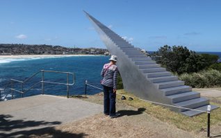 С другого ракурса не так впечатляет