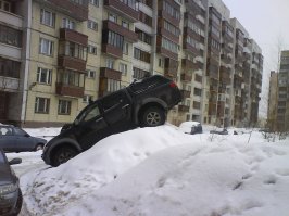 Любители парковать автомобили по-особенному