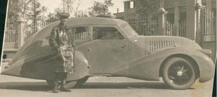 ГАЗ-А-Аэро 
ГАЗ-А разобрали почти полностью, оставив лишь шасси и двигатель (и тот - далеко не весь). Новый кузов имел деревянный каркас, обшитый стальными листами, V-образное лобовое стекло, наклоненное назад под углом 45 градусов, полностью закрытые обтекателями задние колеса, утопленные в крылья фары. Даже замки капоты были перенесены внутрь, а подножки располагались внутри автомобиля, за дверями. Ширина автомобиля осталась той же - 1710 мм, но салон стал шире за счет более узких крыльев. Длина кузова составляла 4970 мм, при колесной базе в 2620 мм. Масса - 1270 кг (масса стандартного ГАЗ-А - 1200 кг). Опять же - при условиях серийного производства массу можно было снизить примерно до 1170 кг, а в задних обтекателях устроить крышки для замены колес, но масштабного производства в планах не было. В довершении "тюнинга" двигатель объемом 3285 см. куб. оснастили алюминиевой ГБЦ, и увеличили степень сжатия с 4,15 до 5,45 единиц, увеличив мощность до 48 л.с. при 2600 об./мин. (у заводского - 39 л.с. при 2300 об./мин.).
И вот, спустя более двадцати лет, отечественный автомобиль приблизился к рекорду Руссо-Балта С24/55, развив скорость в 106 км/ч. Результаты ходовых испытаний были революционными - расход топлива сократился более чем на 25%, максимальная скорость увеличилась с 80 км/ч до 106 км/ч. Как уже было замечено, коэффициент Сх реального образца был выше, чем у масштабной модели и составлял 0,207. Но и это - на 48% меньше, чем у ГАЗ-А.
Успехи молодого конструктора не остались незамеченными наверху. Постановлением президиума центрального совета союза обществ Автодор СССР от 13 марта 1935 года на дальнейшие работы по изучению обтекаемости автомобилей было выделено 2000 рублей, а самого инженера - А.О. Никитина, премировали автомобилем Форд. Все? Нет, не все! Еще пообещали посодействовать в восстановлении "американца" - тот был слегка разбит... Сам ГАЗ-А-Аэро был передан Автомобильному совету ЦС для изучения. Здесь следы уникального автомобиля теряются...