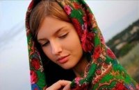 Про акцент гон,мне без разницы с акцентом или без акцента говорит девушка,вот девушка которая на русском будет говорить с акцентом

А вот девушка которая говорит без акцента