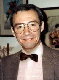 Вспоминал тут тех, кто "ушел" ... и вспомнил замечательного человека, не актёра, но того, чей голос в 80-и и начале 90-х озвучивал многих актёров. Настоящий профессионал своего дела:

Алексей Михайлович Михалёв
26 декабря 1944 — 9 декабря 1994