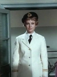 Возможно и не самая глобальная роль, но мне запомнилась…

«Жили три холостяка» — 1973 год.