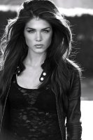 Marie Avgeropoulos из "100"