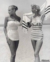 Прикройтесь, бесстыдницы! Архивные фотографии купальников и пляжей