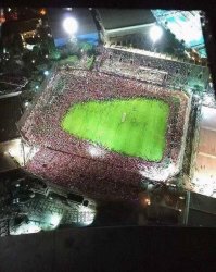 Фанаты египетского Аль-Ахли пришли на тренировку для разговора с игроками после двух подряд поражений команды