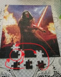паззл с дарт вейдером собирается. Что за дебил собирал?